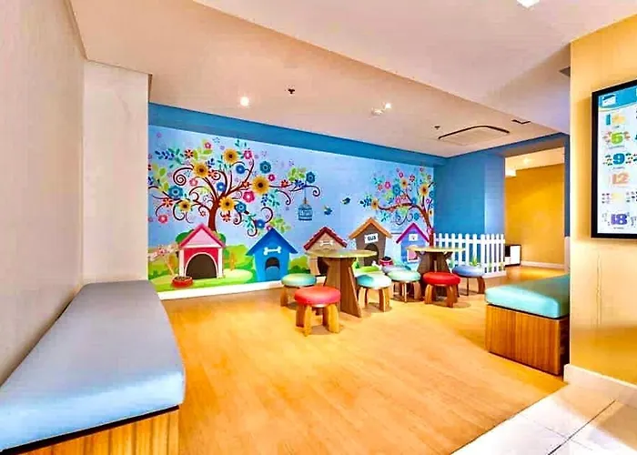 Апарт-отель Spacious One Bedroom Listing At Horizon 101