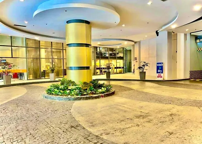 Апарт-отель Spacious One Bedroom Listing At Horizon 101